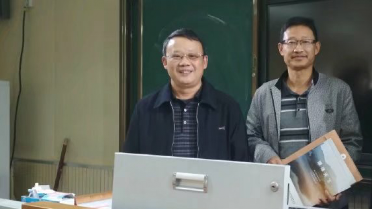 沾化一中：沧海师泽助力学校信息化建设直播课堂